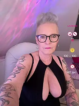 Snapshot of German_Milf chatting on May 2026 01:27:02 PM German Milf online show from May 2026 01:27:02 PM
