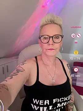 Snapshot of German_Milf chatting on June 2026 12:40:02 PM German Milf online show from June 2026 12:40:02 PM