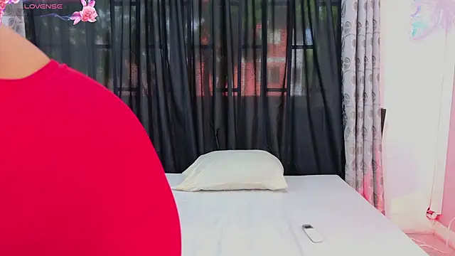 Snapshot of BLACK_ROSSE_1 chatting on October 2025 12:30:01 PM BLACK ROSSE 1 online show from October 2025 12:30:01 PM