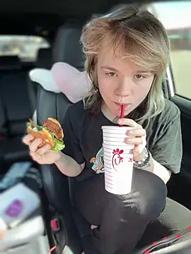 Cutiepiespanks online show from March 2026 05:38:01 PM