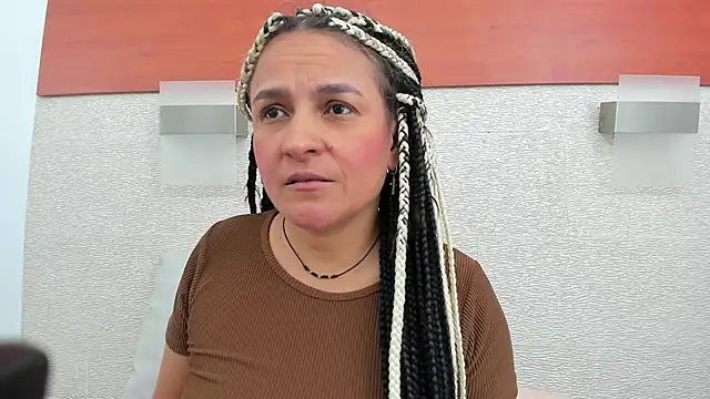 allice green online show from October 2025 02:45:02 AM