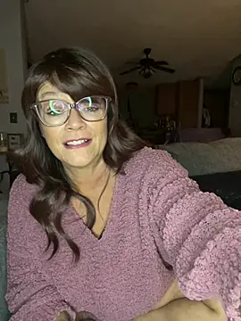 Snapshot of cowgirlc chatting on February 2025 03:32:01 AM cowgirlc online show from February 2025 03:32:01 AM