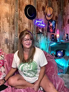 Snapshot of cowgirlc chatting on November 2025 02:45:02 AM cowgirlc online show from November 2025 02:45:02 AM