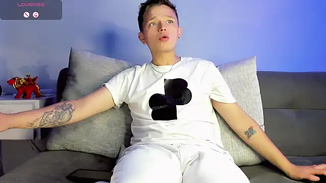 Snapshot of Tim_wolf chatting on March 2025 01:21:02 AM Tim wolf online show from March 2025 01:21:02 AM