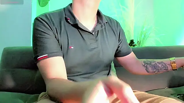 Snapshot of Tim_wolf chatting on March 2025 08:13:01 AM Tim wolf online show from March 2025 08:13:01 AM