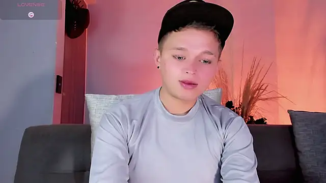 Snapshot of Tim_wolf chatting on March 2025 05:33:01 AM Tim wolf online show from March 2025 05:33:01 AM