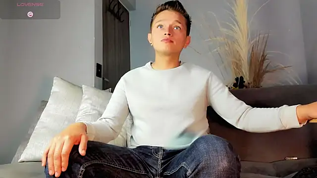 Snapshot of Tim_wolf chatting on March 2025 03:13:01 AM Tim wolf online show from March 2025 03:13:01 AM