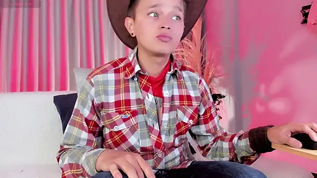 Snapshot of Tim_wolf chatting on March 2025 04:28:02 AM Tim wolf online show from March 2025 04:28:02 AM