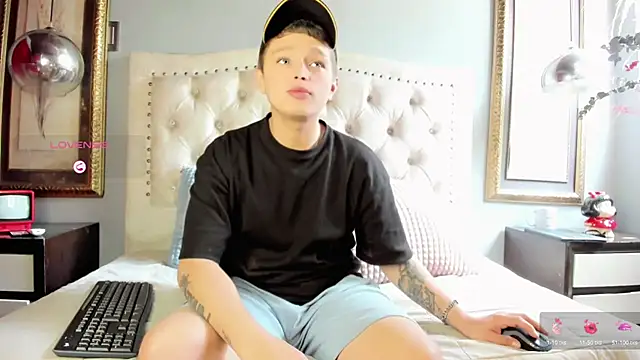 Snapshot of Tim_wolf chatting on September 2025 04:29:01 PM Tim wolf online show from September 2025 04:29:01 PM