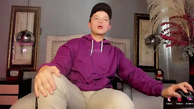 Snapshot of Tim_wolf chatting on September 2025 06:51:01 PM Tim wolf online show from September 2025 06:51:01 PM