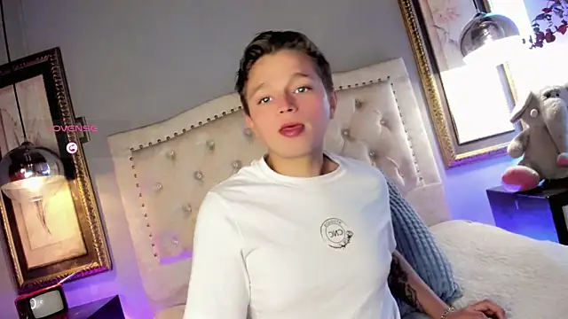 Snapshot of Tim_wolf chatting on September 2025 05:58:02 PM Tim wolf online show from September 2025 05:58:02 PM