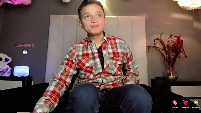 Snapshot of Tim_wolf chatting on October 2025 03:41:01 PM Tim wolf online show from October 2025 03:41:01 PM