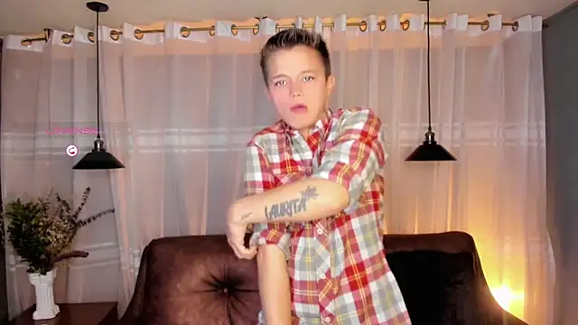 Snapshot of Tim_wolf chatting on October 2025 03:46:02 PM Tim wolf online show from October 2025 03:46:02 PM