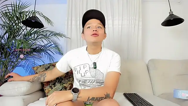 Snapshot of Tim_wolf chatting on February 2026 04:58:01 PM Tim wolf online show from February 2026 04:58:01 PM