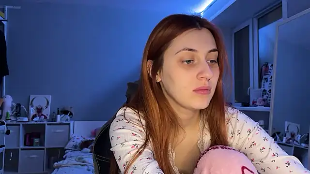 Uniarten online show from January 2025 07:20:01 PM