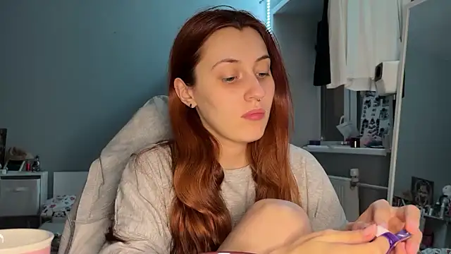 Uniarten online show from October 2025 06:16:02 PM