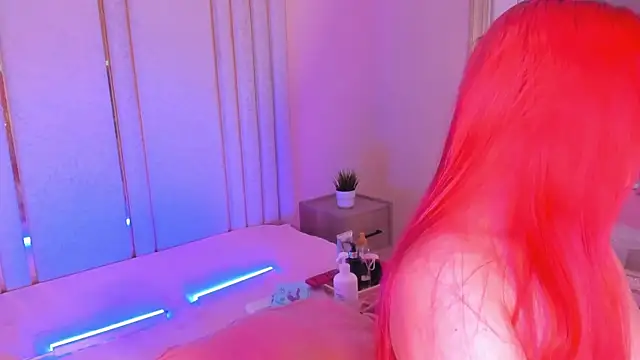 Snapshot of Saekohofman chatting on November 2025 04:11:01 AM Saekohofman online show from November 2025 04:11:01 AM