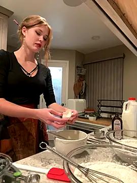 Snapshot of AnnaGingerDD chatting on December 2025 10:59:02 PM AnnaGingerDD online show from December 2025 10:59:02 PM