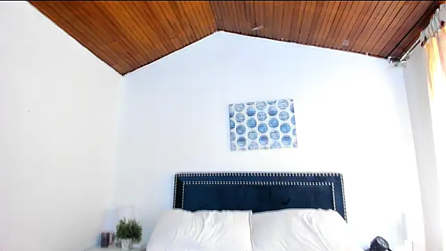 Snapshot of ZulyMichels chatting on March 2025 06:56:01 PM ZulyMichels online show from March 2025 06:56:01 PM