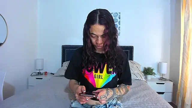 Snapshot of ZulyMichels chatting on October 2025 12:31:01 PM ZulyMichels online show from October 2025 12:31:01 PM