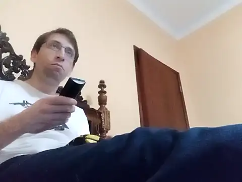 Snapshot of White_rabbit_ chatting on December 2024 03:22:01 PM White rabbit  online show from December 2024 03:22:01 PM