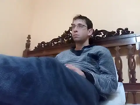 Snapshot of White_rabbit_ chatting on January 2025 01:07:02 AM White rabbit  online show from January 2025 01:07:02 AM