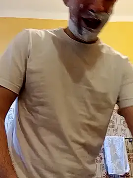 Snapshot of White_rabbit_ chatting on January 2025 10:40:02 AM White rabbit  online show from January 2025 10:40:02 AM