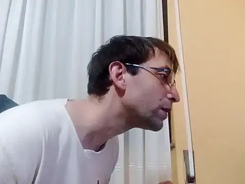 Snapshot of White_rabbit_ chatting on March 2025 09:32:02 PM White rabbit  online show from March 2025 09:32:02 PM