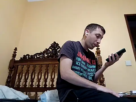 White rabbit  online show from November 2025 10:15:01 AM