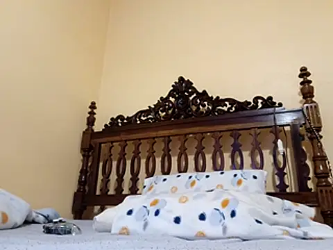 Snapshot of White_rabbit_ chatting on December 2025 03:40:02 PM White rabbit online show from December 2025 03:40:02 PM