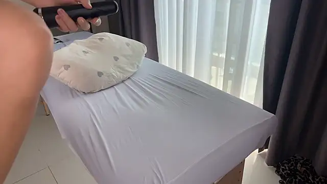 Eva Nathan online show from January 2025 05:19:02 AM