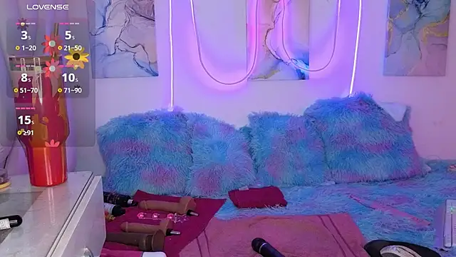 Snapshot of ManeSummers chatting on November 2025 06:24:02 PM ManeSummers online show from November 2025 06:24:02 PM