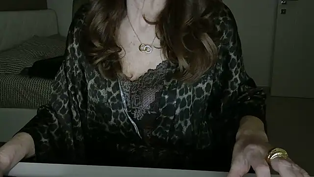 Snapshot of amara_2022 chatting on May 2026 08:36:01 PM amara 2022 online show from May 2026 08:36:01 PM