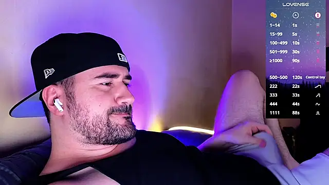 Snapshot of DominantTheo chatting on February 2025 02:51:02 AM DominantTheo online show from February 2025 02:51:02 AM