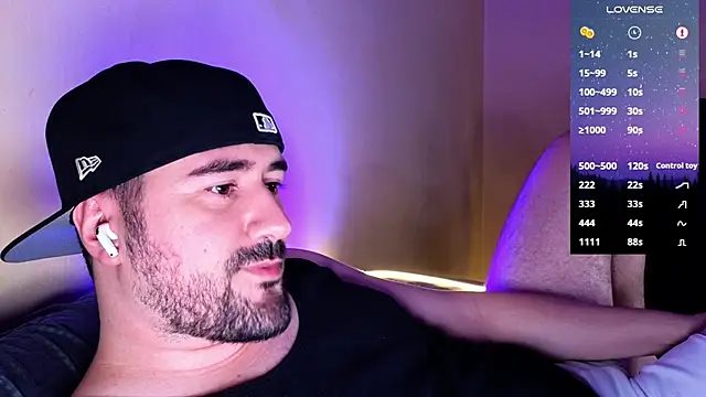 Snapshot of DominantTheo chatting on February 2025 05:56:01 AM DominantTheo online show from February 2025 05:56:01 AM