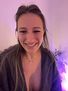 Snapshot of Eva_Ryen chatting on December 2025 04:58:01 PM Eva Ryen online show from December 2025 04:58:01 PM