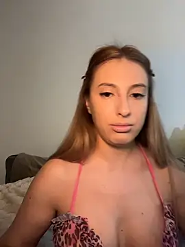 Snapshot of Eva_Ryen chatting on December 2025 05:42:01 PM Eva Ryen online show from December 2025 05:42:01 PM