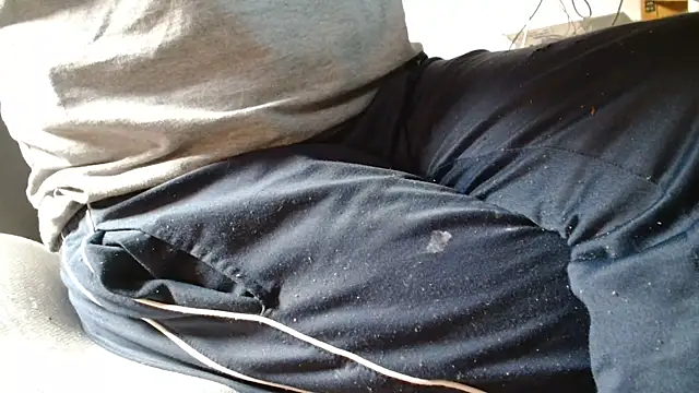 Snapshot of blow2gold chatting on October 2025 08:03:01 AM blow2gold online show from October 2025 08:03:01 AM