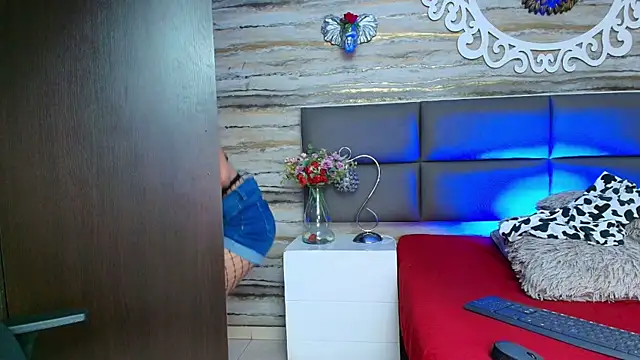 Snapshot of oliver__brown chatting on March 2025 08:22:01 PM oliver brown online show from March 2025 08:22:01 PM