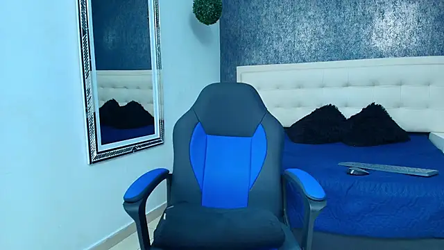 Snapshot of oliver__brown chatting on September 2025 10:55:02 PM oliver brown online show from September 2025 10:55:02 PM