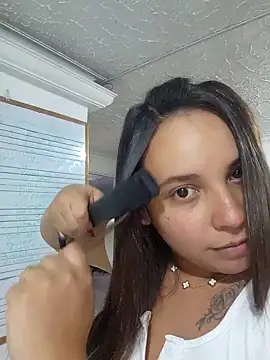 Snapshot of LizzRouse chatting on November 2025 07:36:02 PM LizzRouse online show from November 2025 07:36:02 PM