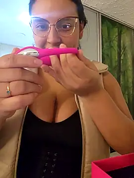 LizzRouse online show from March 2026 06:48:01 PM