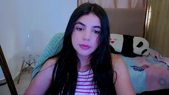Snapshot of _elenna chatting on June 2026 05:44:01 PM elenna online show from June 2026 05:44:01 PM