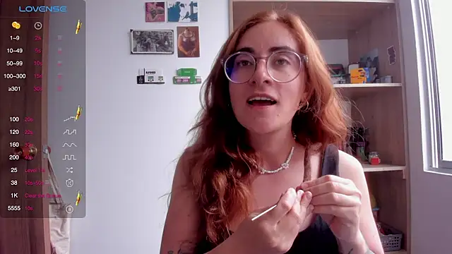 Snapshot of linda_giggle chatting on February 2025 05:54:01 PM linda giggle online show from February 2025 05:54:01 PM