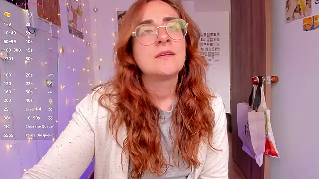 Snapshot of linda_giggle chatting on September 2025 02:08:02 PM linda giggle online show from September 2025 02:08:02 PM