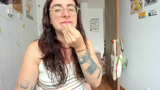 Snapshot of linda_giggle chatting on November 2025 03:13:02 PM linda giggle online show from November 2025 03:13:02 PM