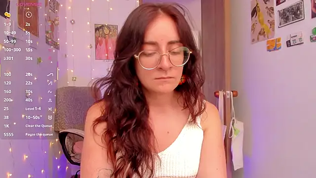 Snapshot of linda_giggle chatting on November 2025 04:51:02 PM linda giggle online show from November 2025 04:51:02 PM