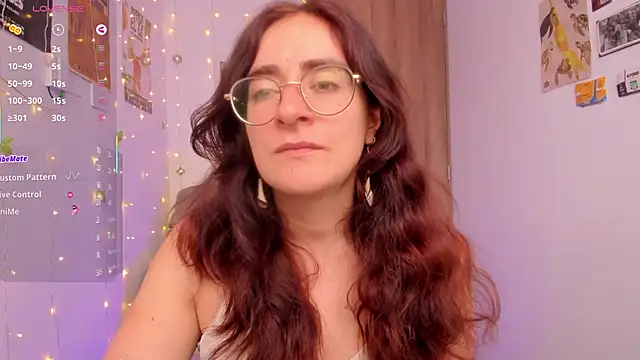 Snapshot of linda_giggle chatting on November 2025 01:22:02 PM linda giggle online show from November 2025 01:22:02 PM