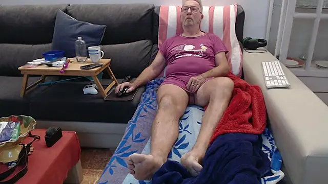 Nudelschwanz online show from December 2025 07:06:02 AM