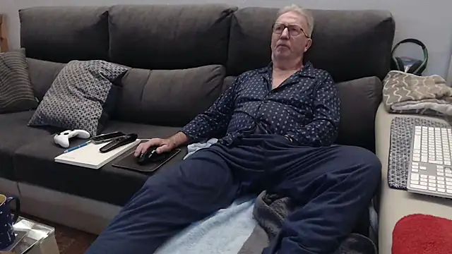 Nudelschwanz online show from February 2026 09:08:01 PM